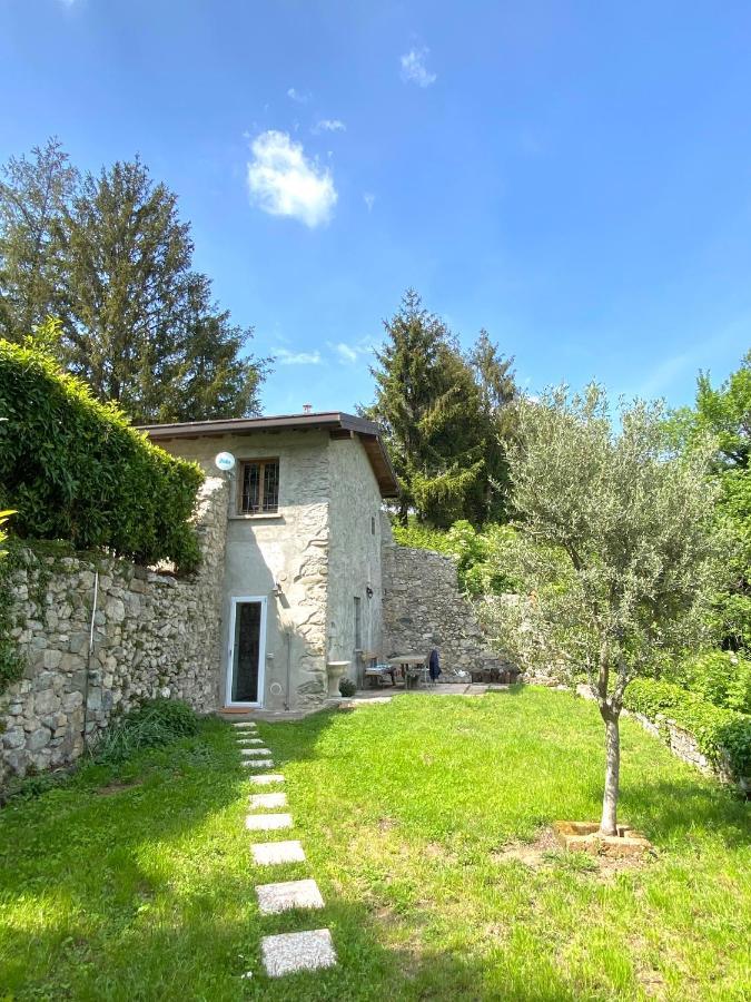 Villa La Dimora Degli Olivi Dependance Galbiate Esterno foto